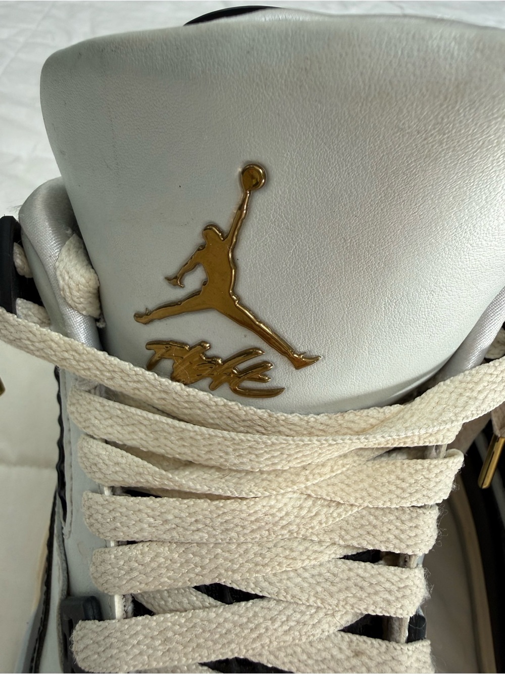 Nike Air Jordan 4 Retro Platinum Gold 6.5Y Women’s Size 8 Equivalent Sneaker - Picture 11 of 12